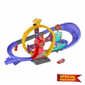 Mattel Disney and Pixar Cars Toy Track Set with Light-Up Lightning McQueen