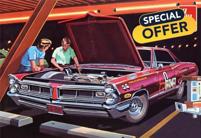 AMT 1965 Pontiac Grand Prix Show and Go 1:25 Scale Model Ki